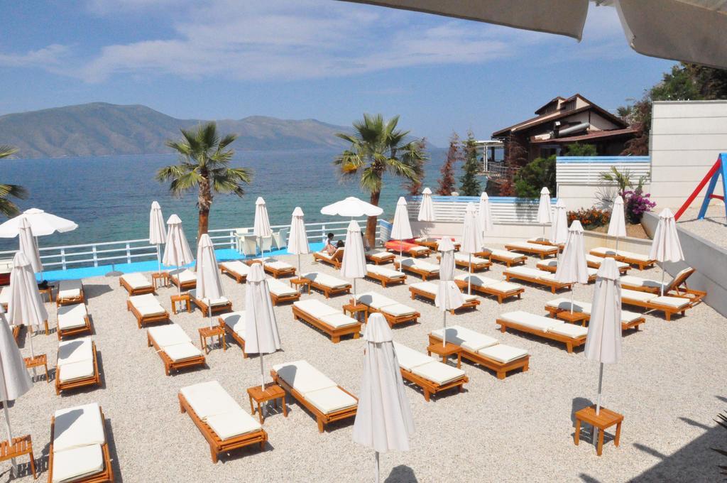 Coral Hotel & Resort Radhime Exterior photo