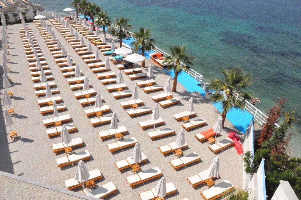 Coral Hotel & Resort Radhime Exterior photo