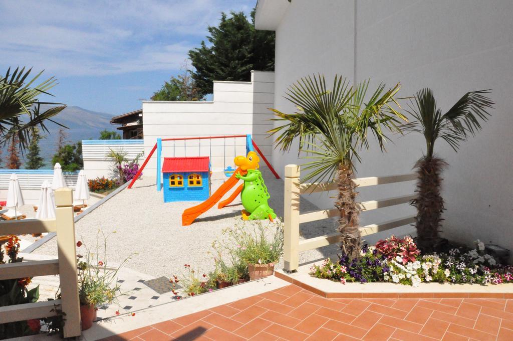 Coral Hotel & Resort Radhime Exterior photo