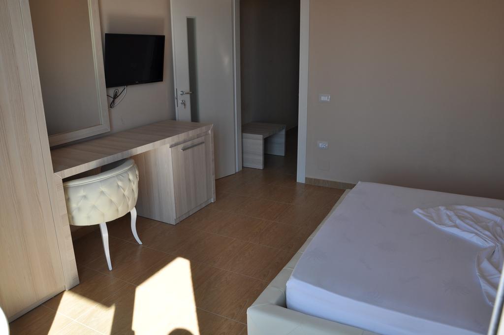 Coral Hotel & Resort Radhime Room photo