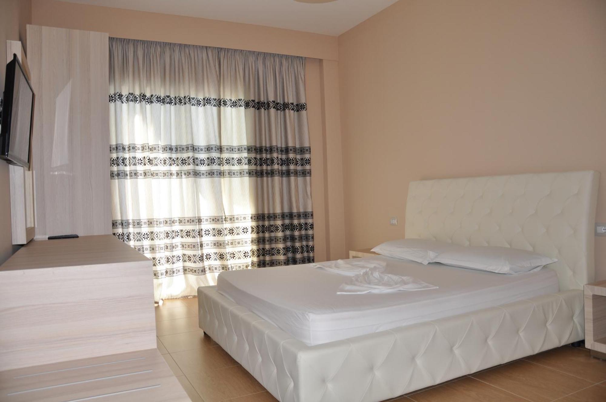 Coral Hotel & Resort Radhime Exterior photo