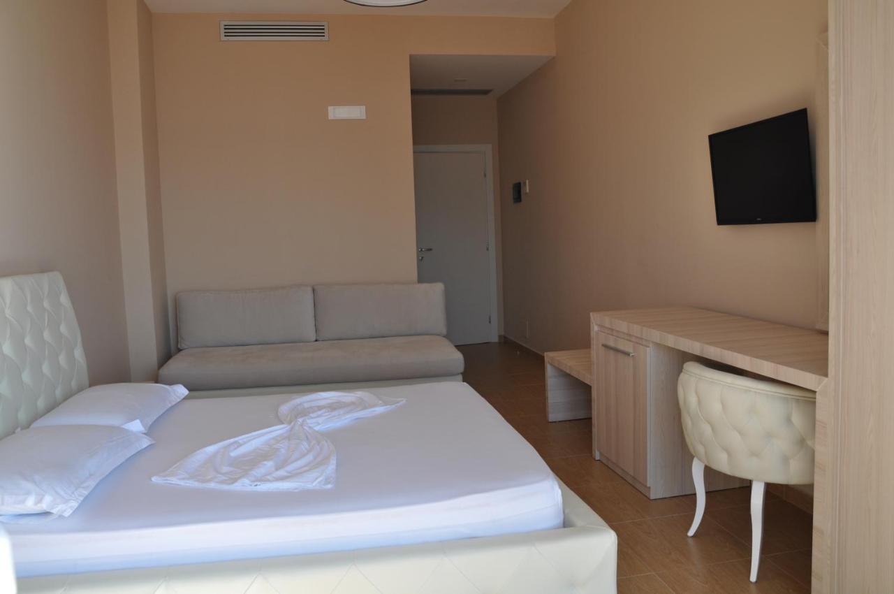 Coral Hotel & Resort Radhime Room photo